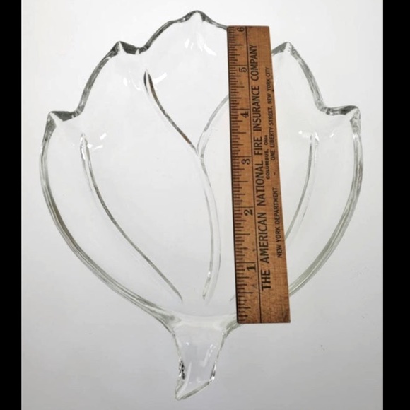 RARE FIND~Mid Century Modern~Art Glass Leaf Shaped Candy Dish/Trinket Tray - Picture 6 of 6